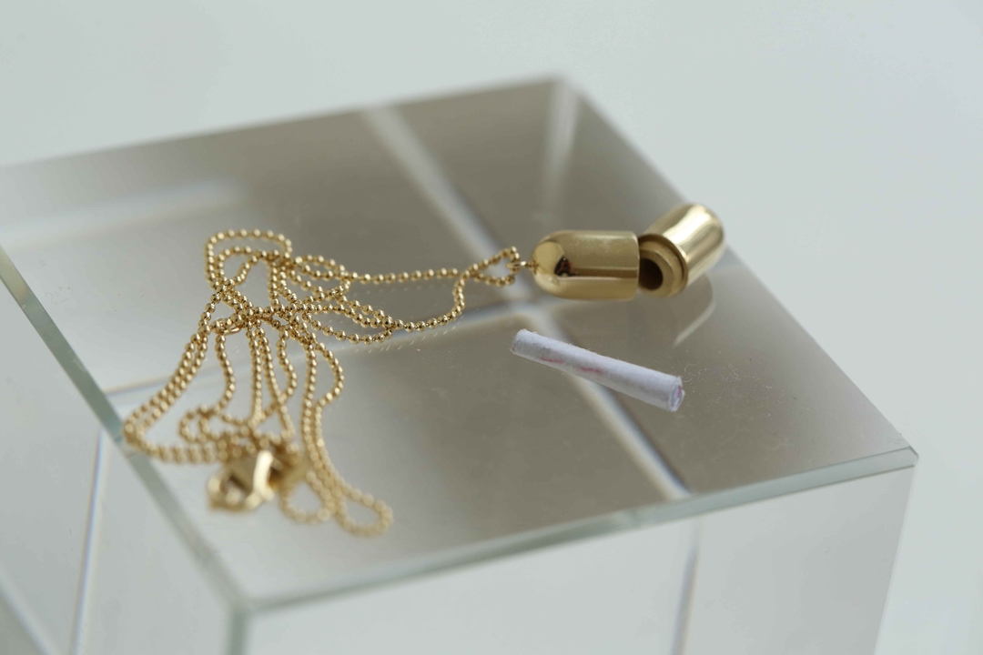 Capsule (1)