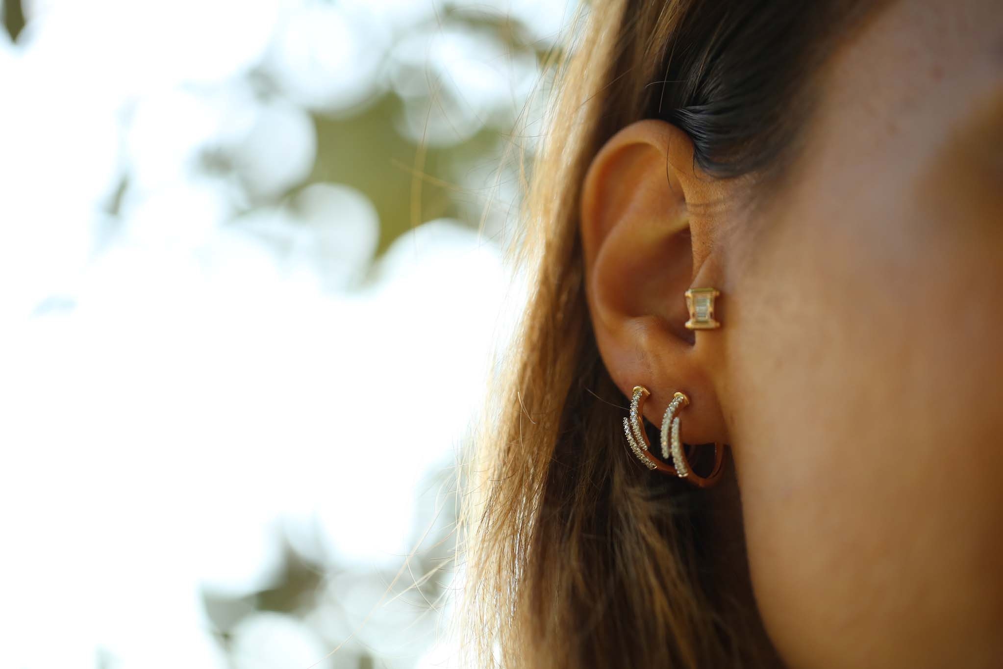 Claw White Earring