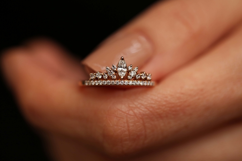 Crown (1)