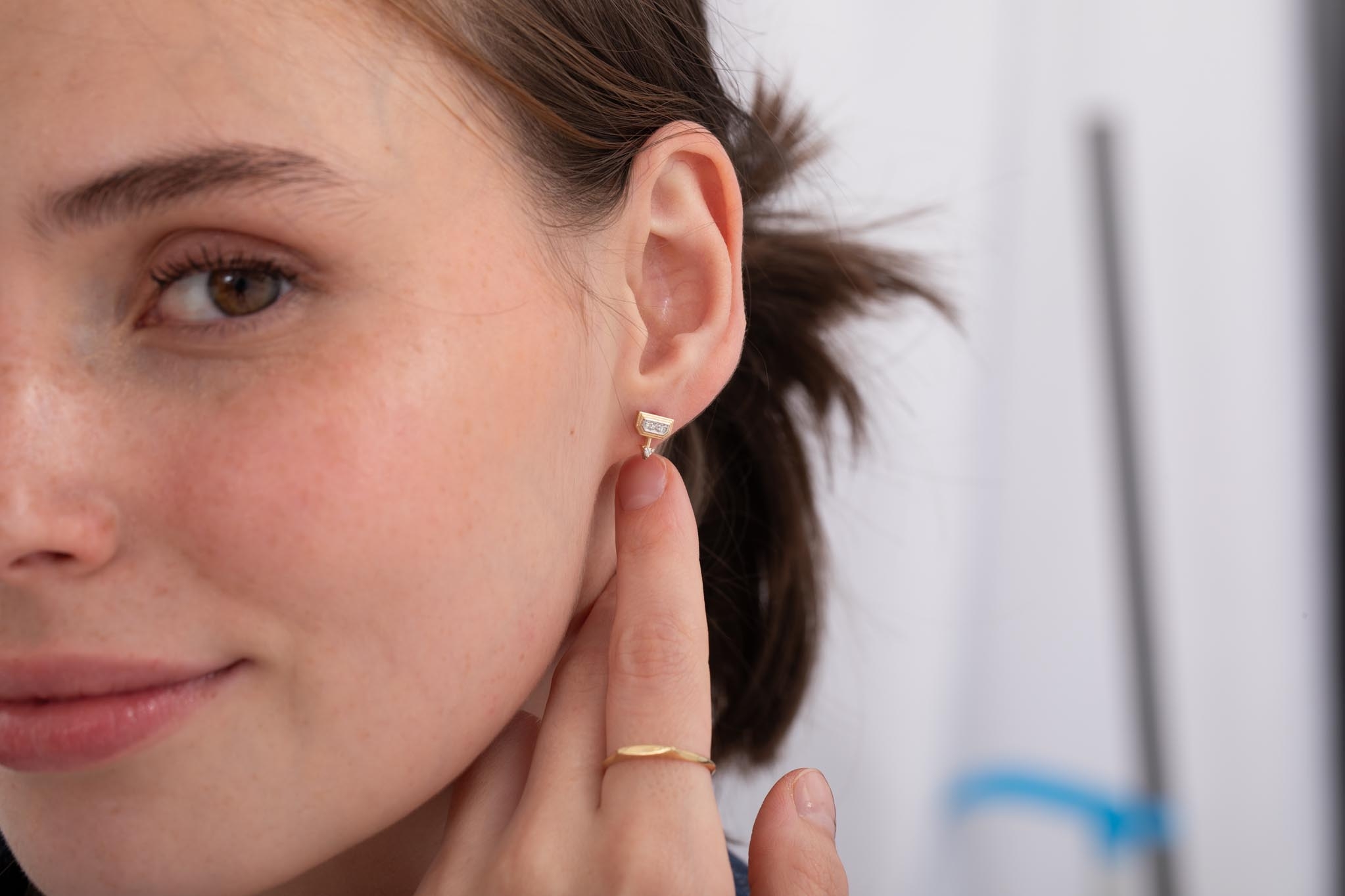 Glow Dia Earring