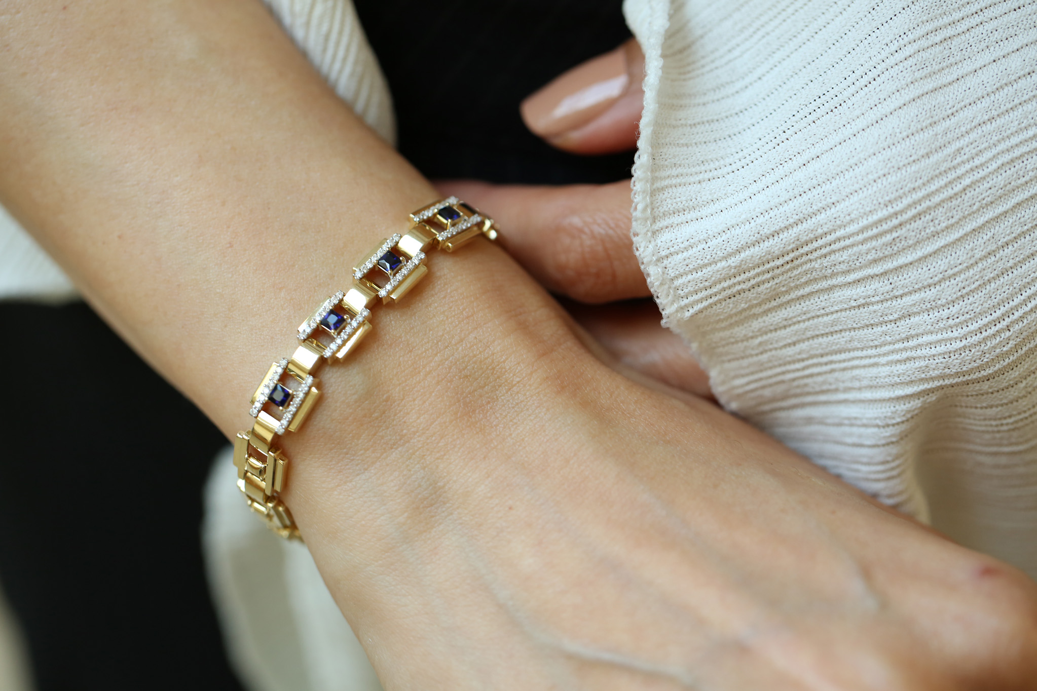 Grand Blu Bangle | Reis Kuyumculuk
