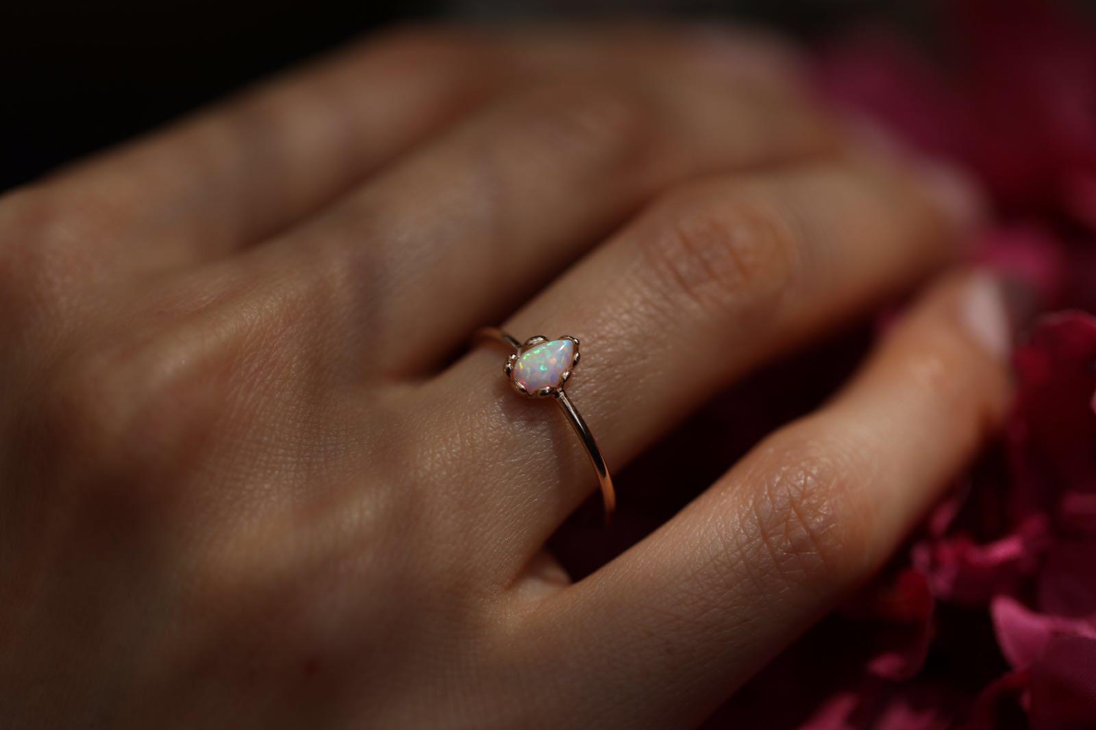 Opal Damla Yüzük
