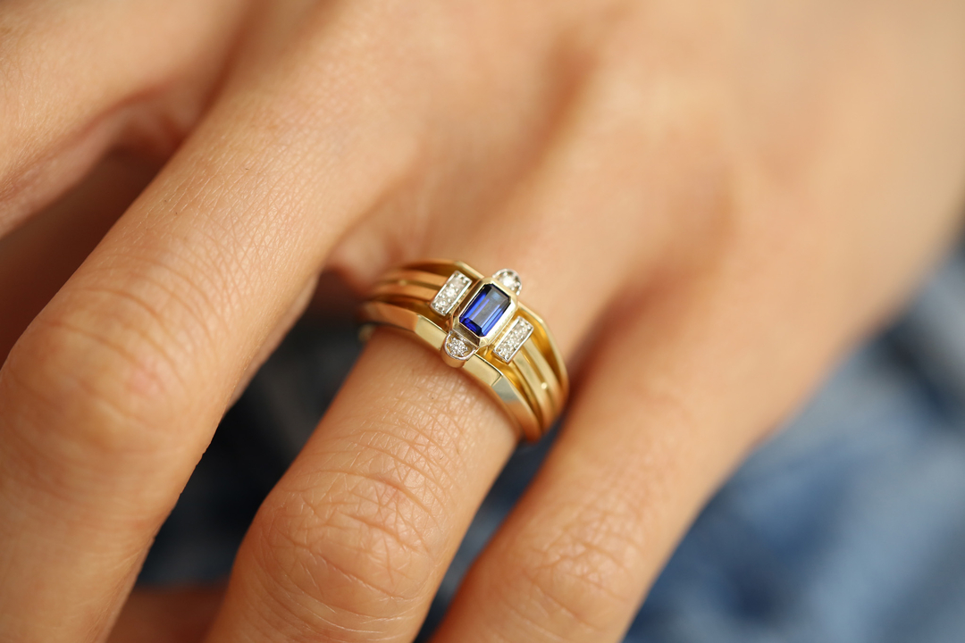 Queen Blue III (1)