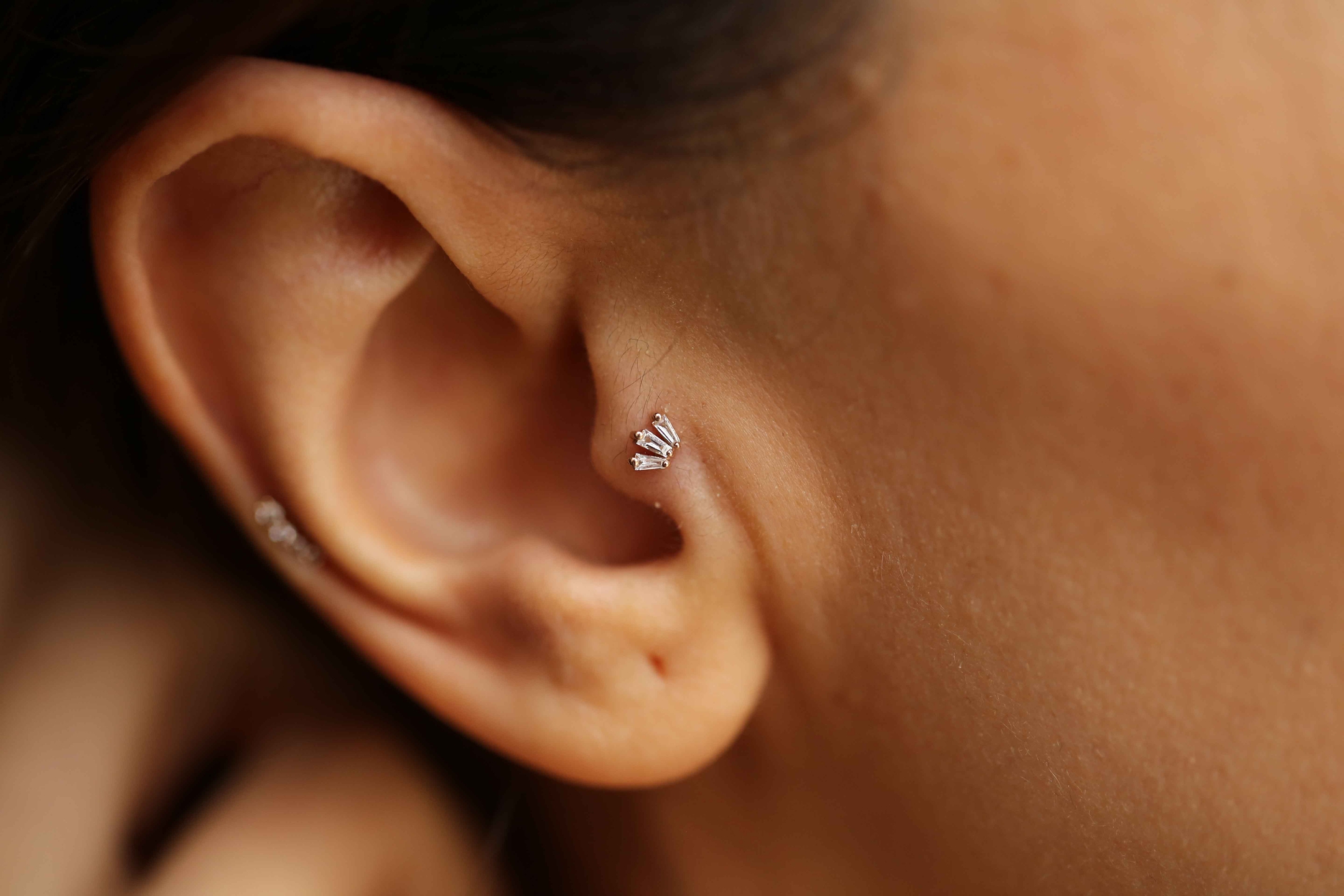 Trapez Üçlü Tragus