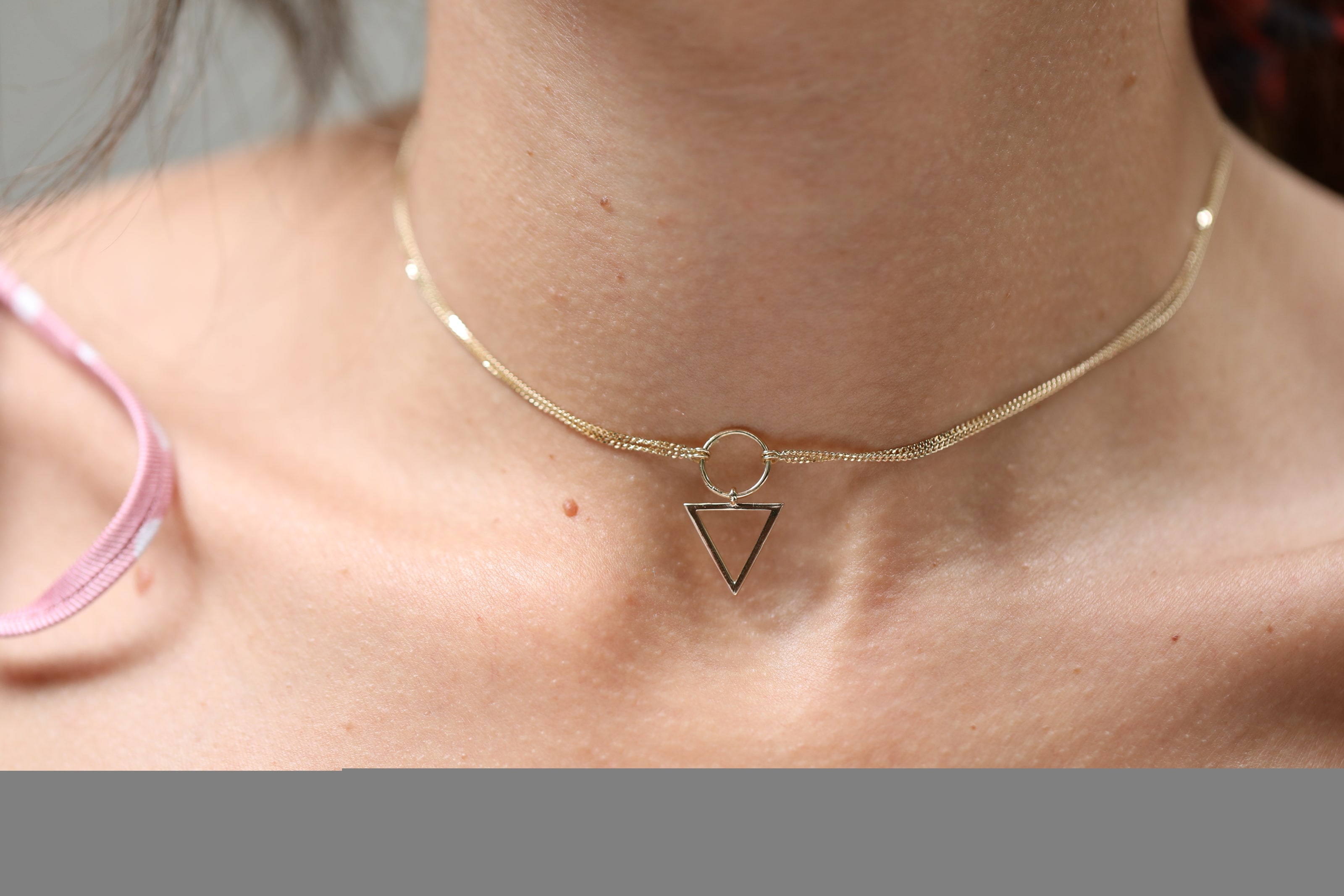 Triangle choker cheap