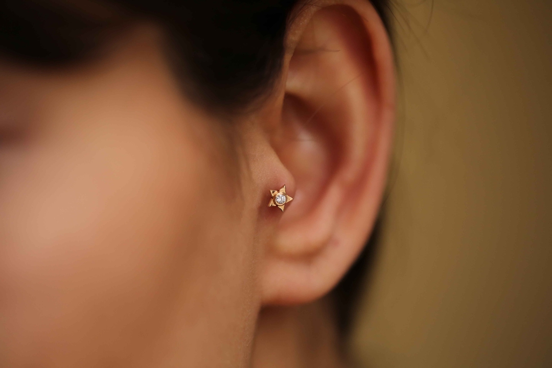 Yıldız Pırlanta Tragus (1)